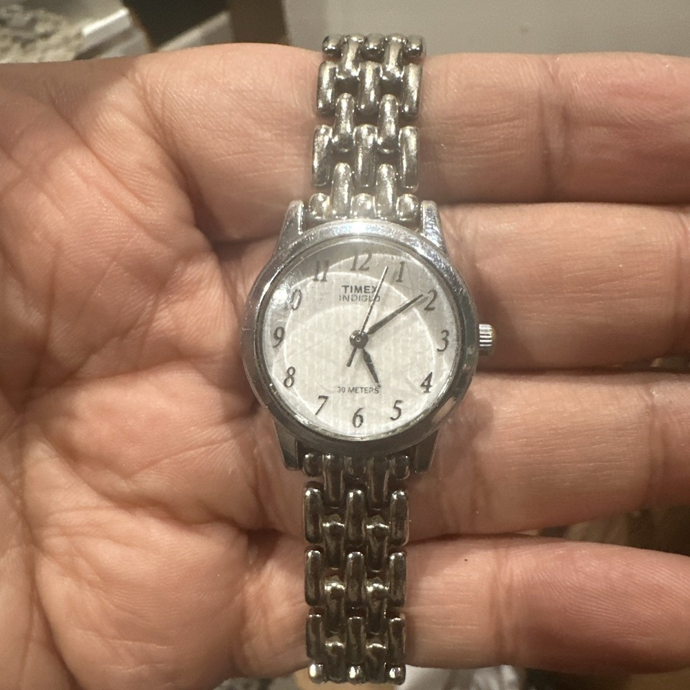Working Vintage TIMEX Indiglo 23mm Ladies Watch Silver Steel Fits 7.25 in Wrist
